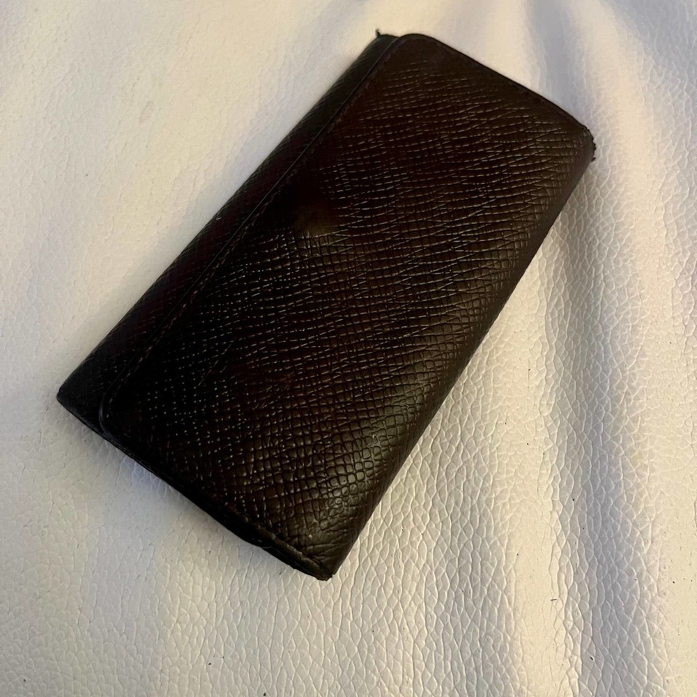 Louis vuitton key wallet